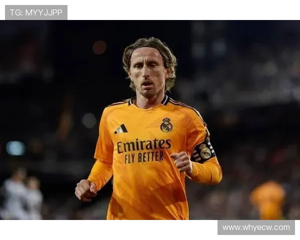 莫德里奇与皇马再续约一年 合同延至2025年继续征战欧洲