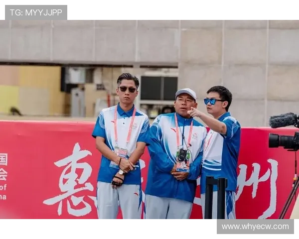 全运会现场趣味对决项目中选手竟与裁判同场比拼引发全国热议广泛